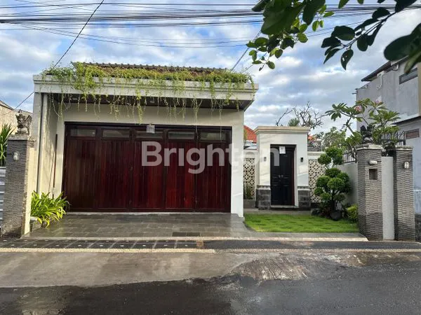 image RUMAH SEMI VILLA LANTAI 1 DENGAN KEBUN YG RAPIH DI TENGAH KOTA DENPASAR (2)