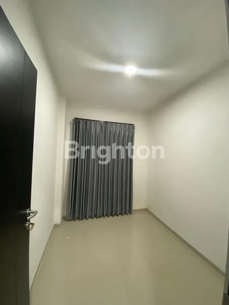 image RUMAH 2 LANTAI DI KEPUTIH, SHM, 3 KT (3)