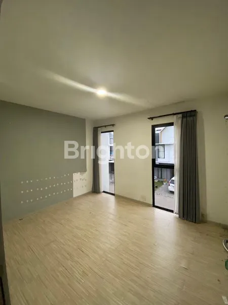 image RUMAH 2 LANTAI DI KEPUTIH, SHM, 3 KT (2)