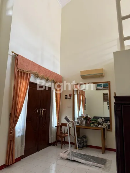 image RUMAH FULL FURNISH 2 LANTAI DI GAYUNGSARI TIMUR SURABAYA  (4)