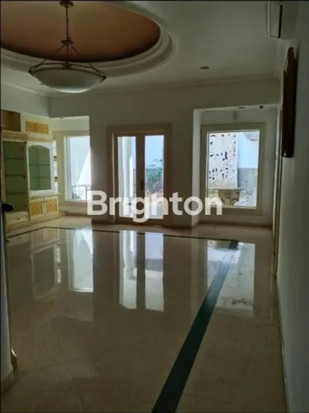 image RUMAH USAHA KOMERSIAL AREA LEBAR 12.5M SURABAYA PUSAT (4)