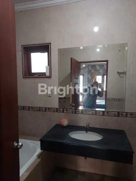 image RUMAH SEWA  DI RAFLES CIBUBUR (8)