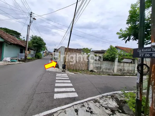 image JUAL TANAH HOOK LOKASI STRATEGIS TENGAH KOTA SOLO (4)