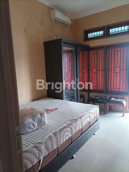 image RUMAH MEWAH 2 LANTAI DI GRAHA RAYA BINTARO, LT 112 LB 180 (5)