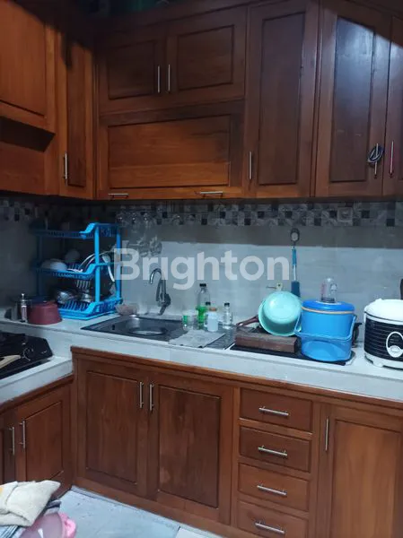 image RUMAH MEWAH 2 LANTAI DI GRAHA RAYA BINTARO, LT 112 LB 180 (7)