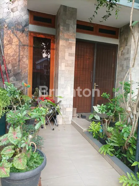 image RUMAH MEWAH 2 LANTAI DI GRAHA RAYA BINTARO, LT 112 LB 180 (2)