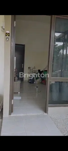 image OVER KREDIT RUMAH SIAP HUNI DEPAN TAMAN (2)