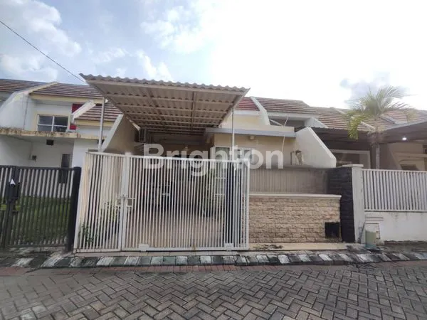 image RUMAH PURIMAS 1 LANTAI TERAWAT SIAP HUNI, AMAN, NYAMAN, ONE GATE SYSTEM DEKAT MERR RUNGKUT, UPN, AKSES TOL, BARUK, UBAYA TENGGILIS, NIRWANA EKSEKUTIF, PONDOK TJANDRA (1)