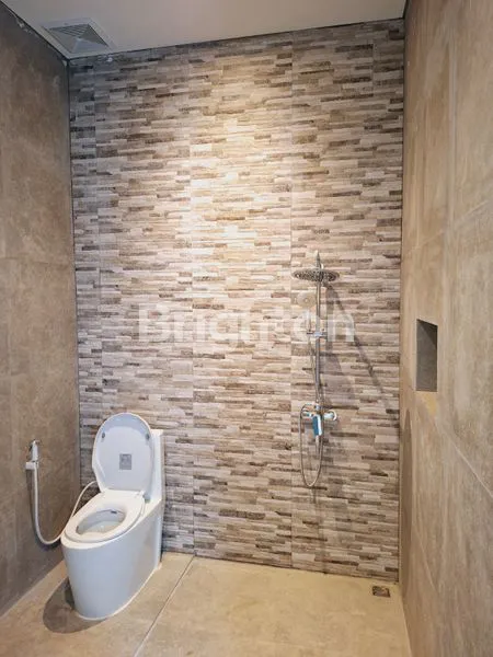 image HUNIAN EKSKLUSIF DEKAT PANTAI MELASTI, 130M² UNGASAN  (2)