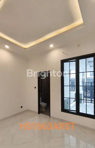 image RUMAH ARAYA GRESS AMERICAN CLASSIC ROW JALAN LEBAR (3)