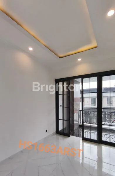 image RUMAH ARAYA GRESS AMERICAN CLASSIC ROW JALAN LEBAR (6)