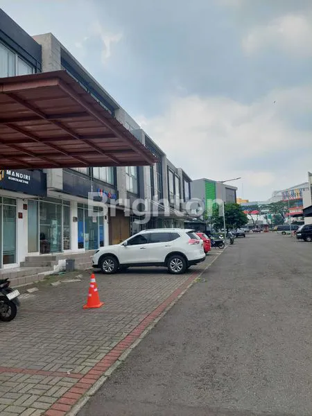 image RUKO PREMIUM 2 LANTAI LT48M LB105M MADISON SQUARE KOTA WISATA CIBUBUR (2)