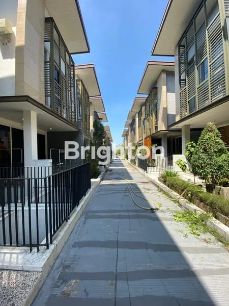 image RUMAH MEWAH 3 LANTAI, FLYING GARDEN, SHM, SIAP HUNI (2)