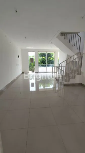 image RUMAH MEWAH 3 LANTAI, FLYING GARDEN, SHM, SIAP HUNI (4)