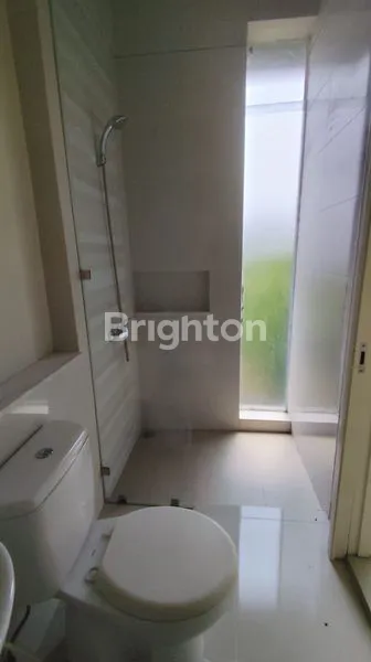 image RUMAH MEWAH 3 LANTAI, FLYING GARDEN, SHM, SIAP HUNI (6)