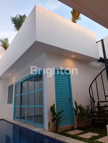 image HUNIAN EKSKLUSIF SANTORINI STYLE, 2KT, DEKAT PANTAI MELASTI (3)