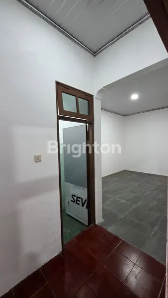 image DISEWAKAN RUMAH NYAMAN, SIAP HUNI, COCOK UNTUK KELUARGA ATAU TEMPAT USAHA KECIL. (5)