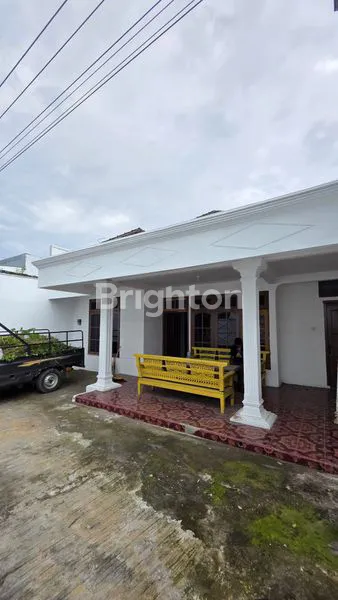 image DISEWAKAN RUMAH NYAMAN, SIAP HUNI, COCOK UNTUK KELUARGA ATAU TEMPAT USAHA KECIL. (2)