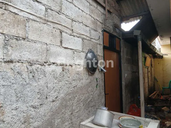 image DIJUAL RUMAH LOKASI STRATEGIS DI TANJUNG PRIOK DENGAN LUAS TANAH  162 M2. HARGA 2,5 M MASIH NEGO. (4)