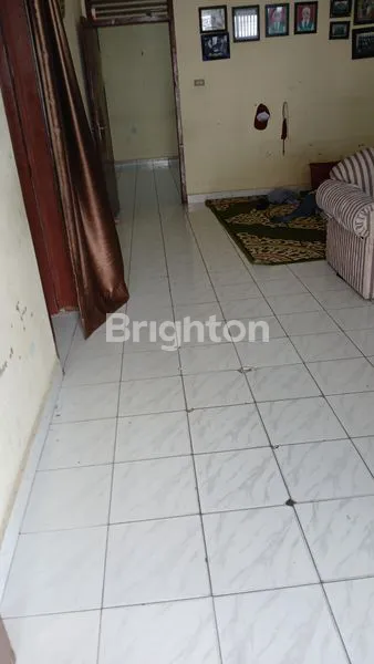 DIJUAL RUMAH GANDENG (RUMAH BESAR + RUMAH KECIL)