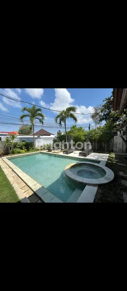 image VILLA STRATEGIS DAERAH SEMINYAK (2)