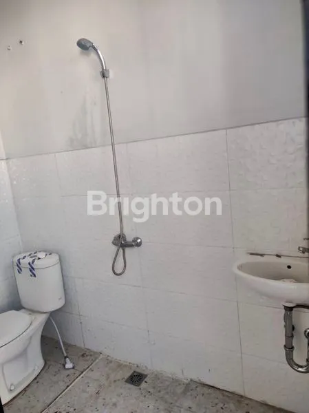 image RUMAH ONE GATE SYSTEM, 2 LANTAI DENGAN 2 KAMAR TIDUR DI SESETAN, DENPASAR SELATAN\N (7)