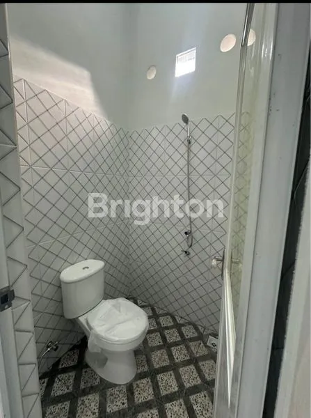 image DIJUAL RUMAH MODERN MINIMALIS 2 LANTAI BANGUNAN BARU DIKAWASAN STRATEGIS HAYAMWURUK DENPASAR TIMUR (6)