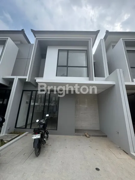 image DISEWAKAN RUMAH DI GARDEN AVENUE BENGKONG (1)