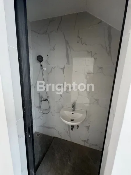 image DISEWAKAN RUMAH DI GARDEN AVENUE BENGKONG (5)