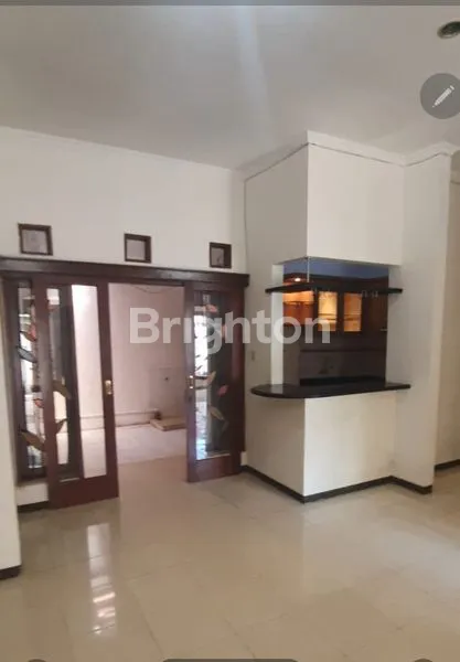 image RUMAH SEMI FURNISHED STRATEGIS DI WIYUNG SURABAYA (3)