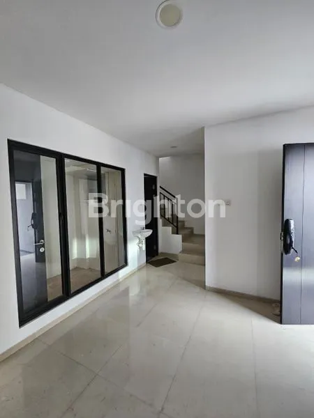 image RUMAH 2 LANTAI LOKASI STRATEGIS DEKAT PAKUWON CITY PARK SHANGHAI KEPUTIH ARAYA KERTAJAYA SUTOREJO MULYOSARI ITS HANG TUAH  (2)