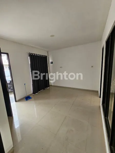 image RUMAH 2 LANTAI LOKASI STRATEGIS DEKAT PAKUWON CITY PARK SHANGHAI KEPUTIH ARAYA KERTAJAYA SUTOREJO MULYOSARI ITS HANG TUAH  (7)