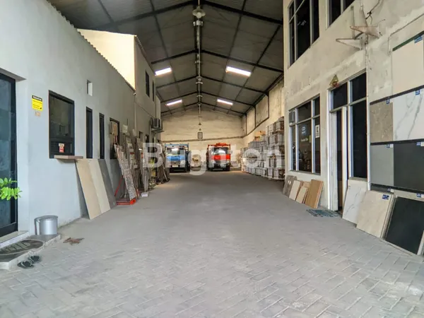 image GUDANG SIAP PAKAI, ADA RUANG KANTOR MARGOMULYO PERMAI (3)