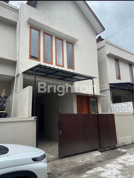image DIJUAL RUMAH BARU CLUSTER 2 LANTAI SIAP HUNI DI DAERAH PADANG SAMBIAN DENPASAR BARAT (1)