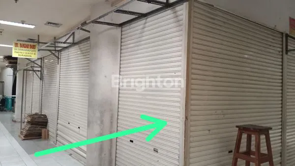 image STAND PGS 2 JADI 1, LOKASI RAMAI PENGUNJUNG (1)