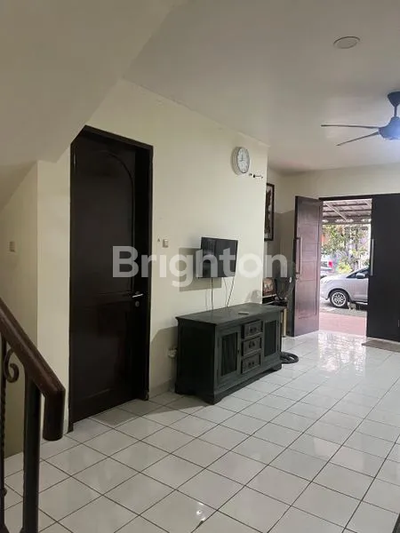 image RUMAH 2 LANTAI SHM DI LEGENDA WISATA, LT 119M² (1)