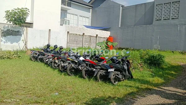 image KAVLING EMAS 985M² DEKAT POLBAN, IDEAL UNTUK BISNIS PADEL/FUTSAL (4)