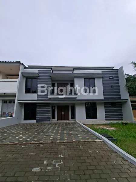 image DI JUAL RUMAH 2 LANTAI, SIAP HUNI, CANTIK, STRATEGIS AMAN & NYAMAN  CLUSTER DENHAAG KOTA WISATA CIBUBUR (1)