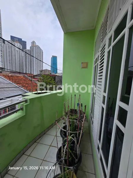 image HUNIAN STRATEGIS 4 KT DEKAT CENTRAL PARK & STASIUN (4)