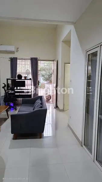 image RUMAH STRATEGIS DI SERPONG GARDEN 2, SEMI FURNISHED (3)