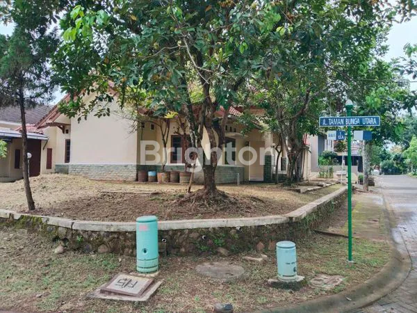 image RUMAH HALAMAN LUAS POSISI HOOK DI GRAHA TAMAN BUNGA BSB CITY SEMARANG (6)