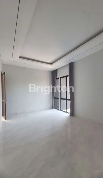 image RUMAH MODERN MINIMALIS HOOK DI MANYAR  (7)