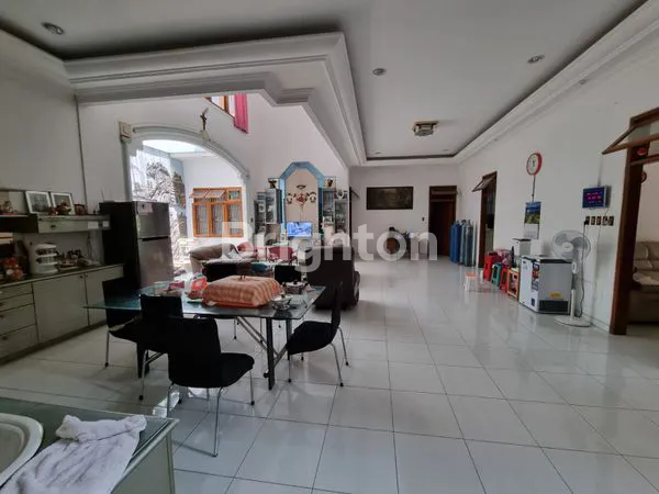 image RUMAH MEWAH STRATEGIS SIAP HUNI (2)