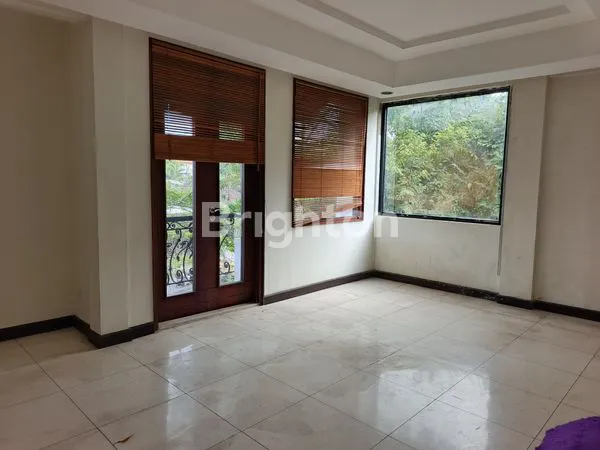 image RUKO 2,5 LANTAI DI ULUWATU (4)