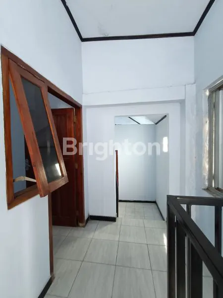image RUMAH 2 LANTAI SEMI FURNISHED, LOKASI PUSAT KOTA (3)