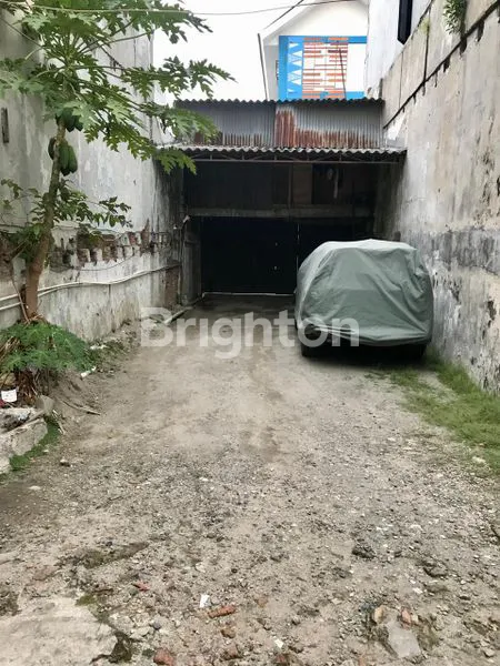 image TANAH PADEMANGAN 2 ROW JALAN 2 MOBIL BENTUK L HADAP UTARA (5)