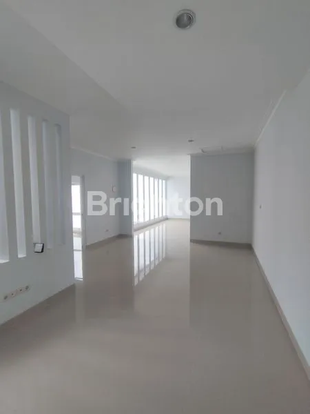 image RUMAH 2 LANTAI SIAP HUNI LT=144 LB=200 CLUSTER KOTA WISATA CIBUBUR (2)