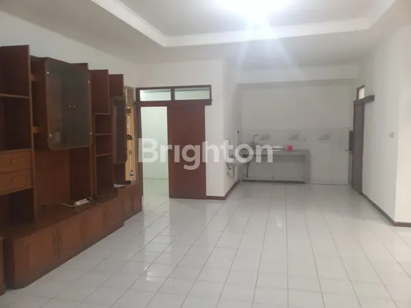 image DISEWAKAN RUMAH BATUNUNGGAL PERMAI (1)