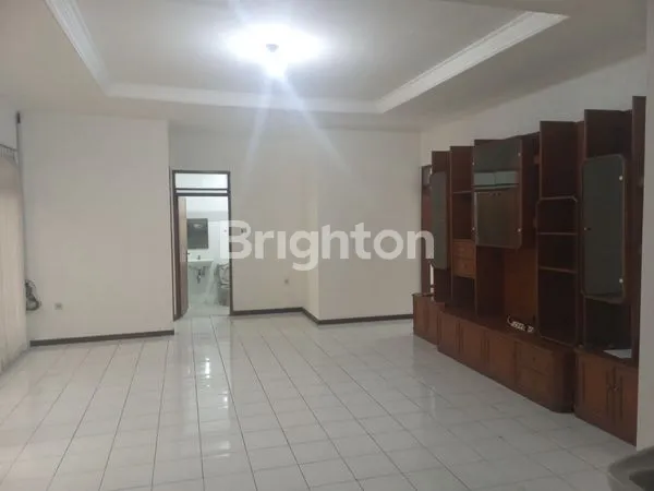 image DISEWAKAN RUMAH BATUNUNGGAL PERMAI (2)