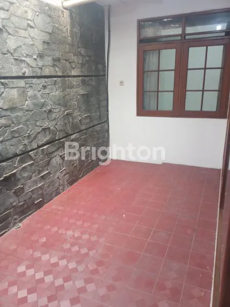 image DISEWAKAN RUMAH BATUNUNGGAL PERMAI (5)